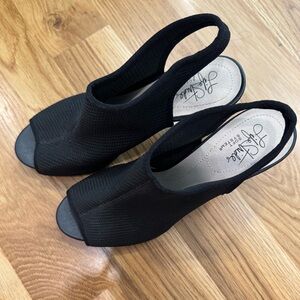 Life Stride Black Knit Slingback Peep Toe Wedge Sandals